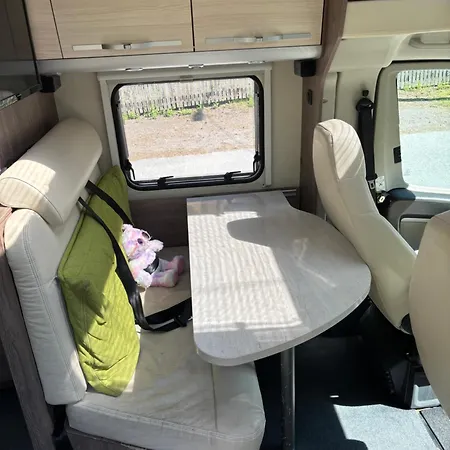 Camper *